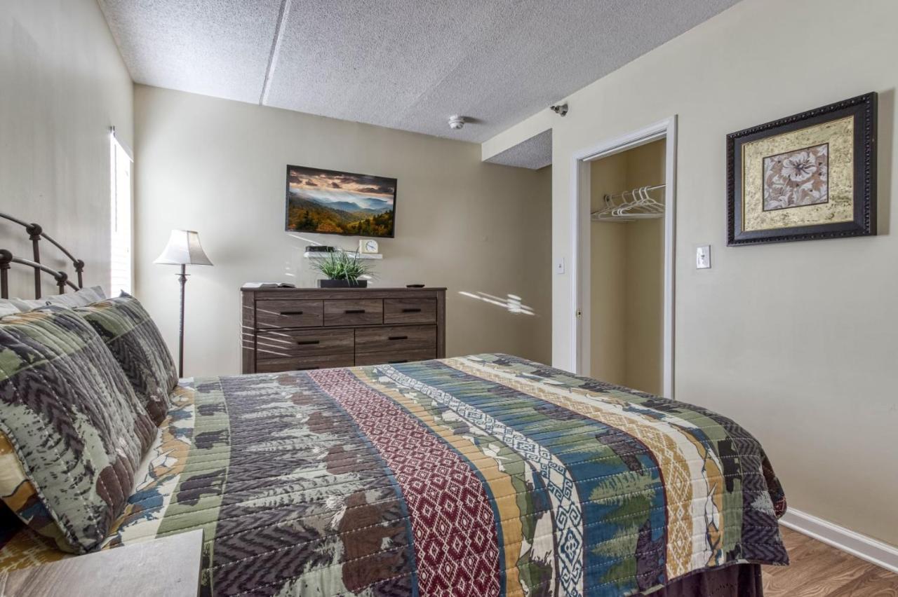 Gatlinburg Towers Condo Unit 501 - Great Location! Close To Town! Condo Екстер'єр фото